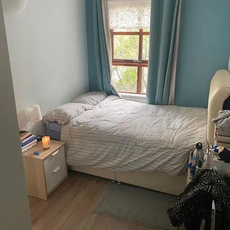 Ferienhaus Charming 3 Bedroom In With A Garden *