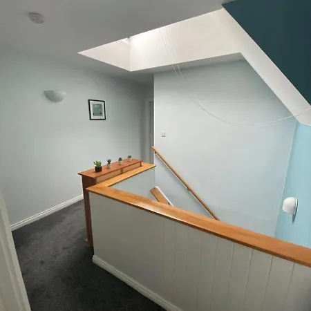 Charming 3 Bedroom In With A Garden * Dublin
